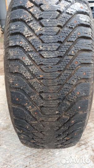 Goodyear UltraGrip 500 275/65 R17