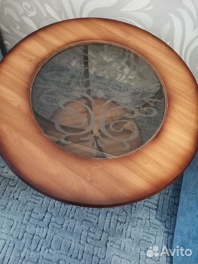 Журнальный столик на колесах бу