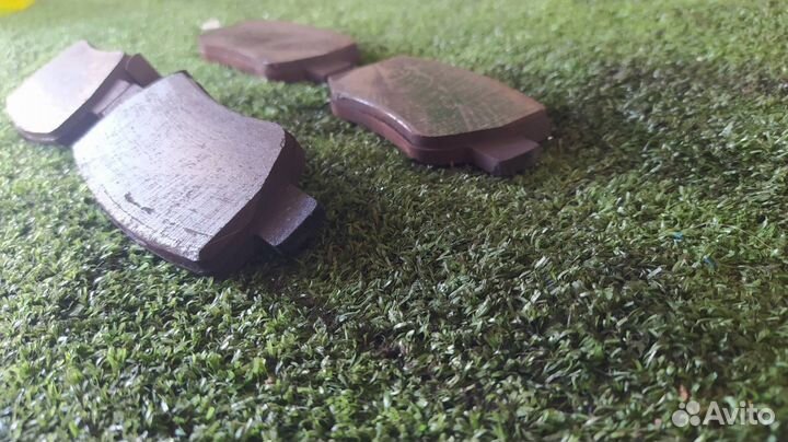 Колодки тормозные задние Toyota Avensis 272 3zrfae