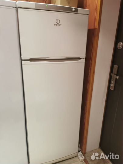 Холодильник indesit st 167.028