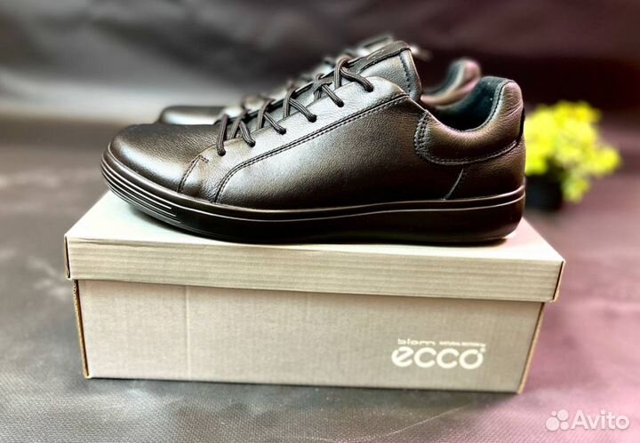 Кроссовки Ecco стильные