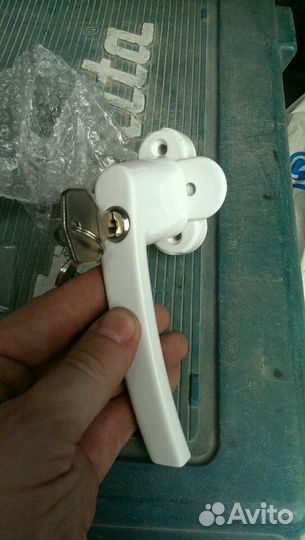 Ручка для окон с замком (защита от детей)