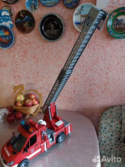 Пожарная машина bruder Оригинал