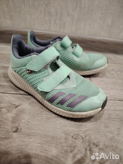 Кроссовки adidas