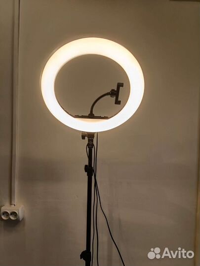 Кольцевая лампа новая
