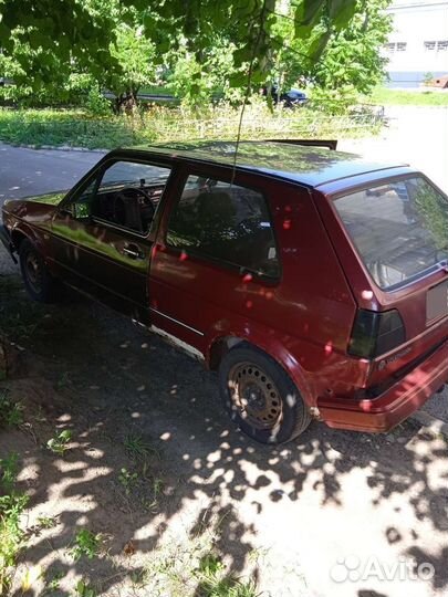 Volkswagen Golf 1.6 МТ, 1984, битый, 370 000 км