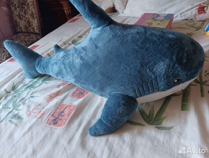 Игрушка-акула