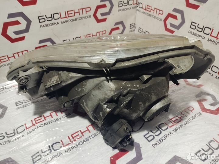 Фара правая Опель Виваро, Трафик -06г