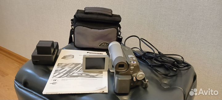 Кассетная видеокамера Panasonic