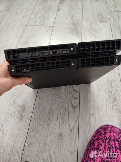 Приставка Sony PS4