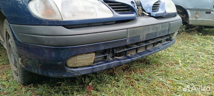 Решётка радиатора Рено Сценик