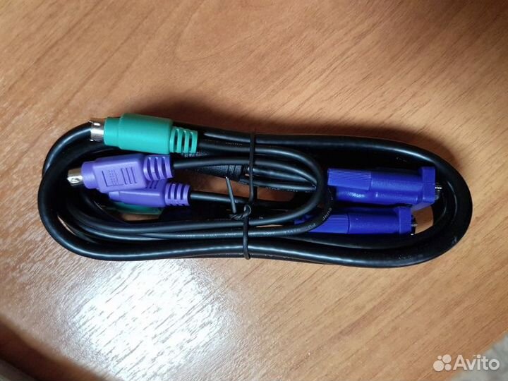 KVM на 4 компьютера D-Link dkvm-4K