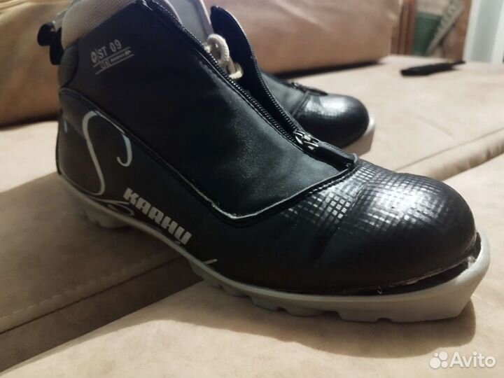 Лыжные ботинки