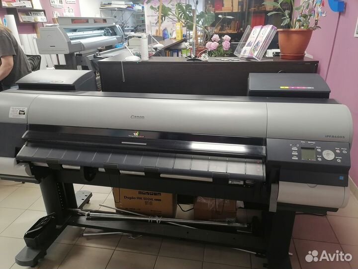 Широкоформатный принтер Canon IPF8400S