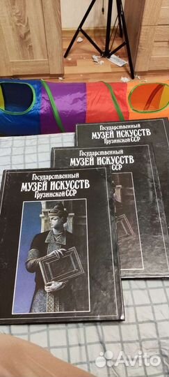 Книги на художественную тематику