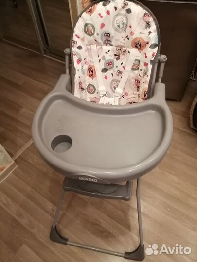 Детский столик и стульчик для кормления