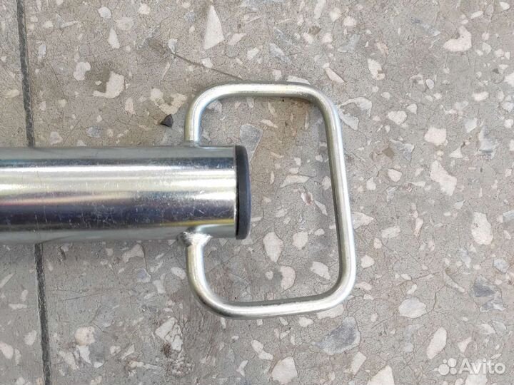 Опорная стойка на прицеп к легковому автомобилю