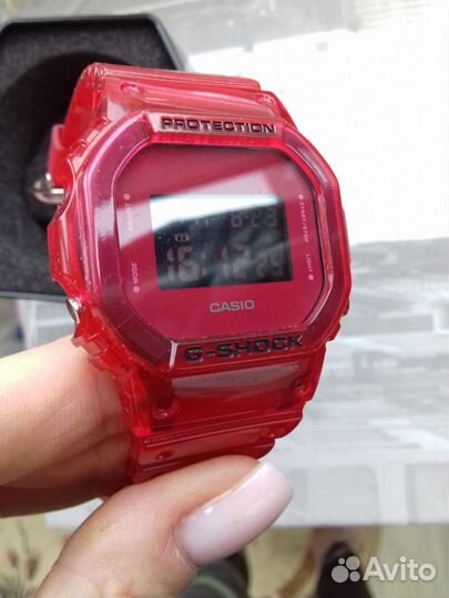 Часы Casio G-Shock DW-5600SB-4E