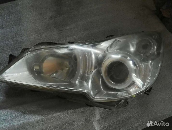 Фара левая для Subaru Outback