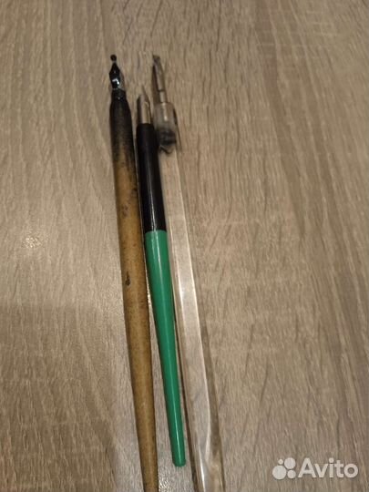 Перья, держатели