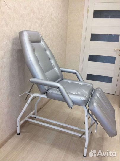 Маникюрное кресло