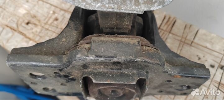 Опора двигателя Renault Megane 2
