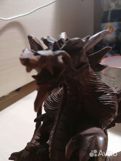 Дракон из дерева