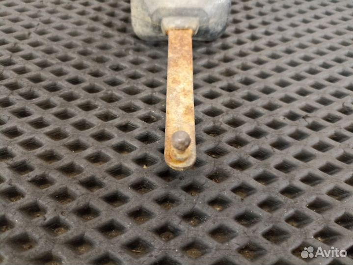 4640070030 Кран уровня пола кабины