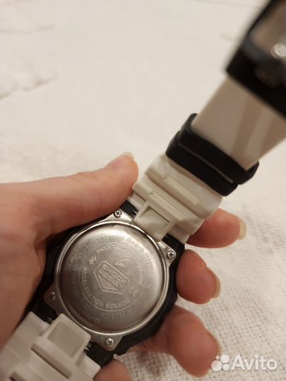 Японские мужские часы casio g-shock белые