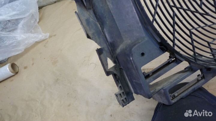 Диффузор рентилятора Бмв Х5 Е53