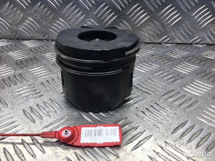 Поршень Mercedes Sprinter 611891