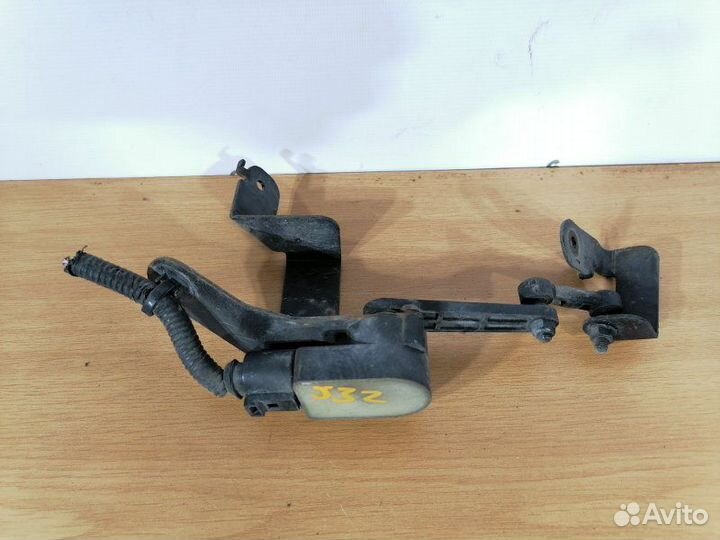 Датчик высоты дорожного просвета Nissan Teana J32