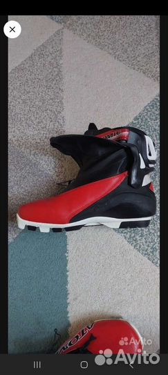 Лыжные ботинки