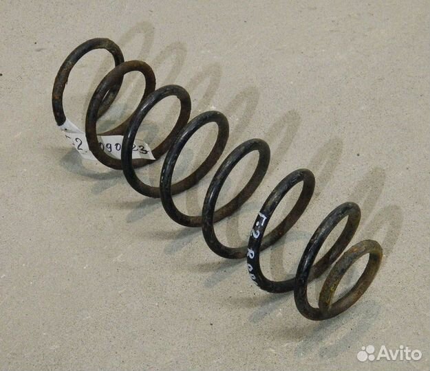 Пружина задняя VW Golf 2