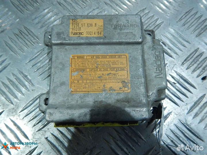Подушка безопасности Mazda 323 BJ 1999 B25E57K30B