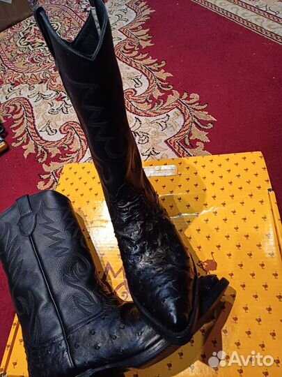 Продаются сапоги