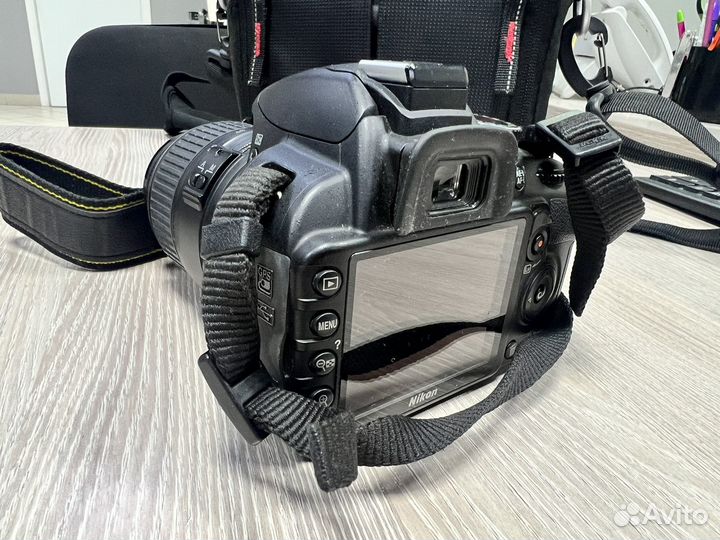 Зеркальный фотоаппарат Nikon d3100