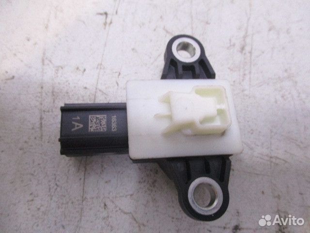 Датчик AIR BAG Kia Sorento 2 (XM)