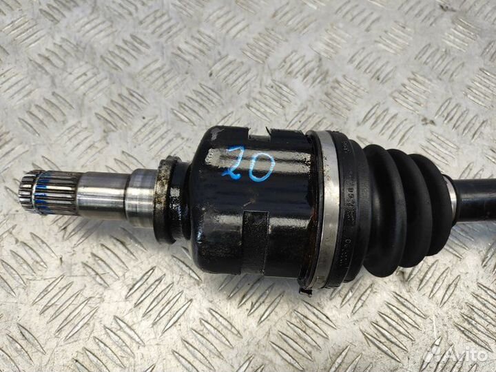 Привод передний правый Toyota Corolla Verso E121