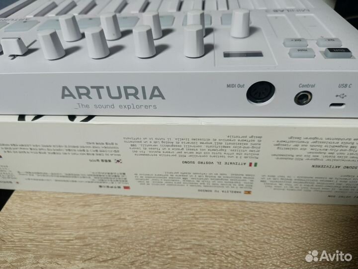 Arturia minilab 3 Alphine White