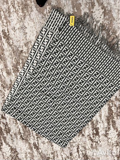 Шарфы и палантины