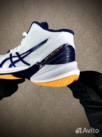 Волейбольные кроссовки asics sky elite ff