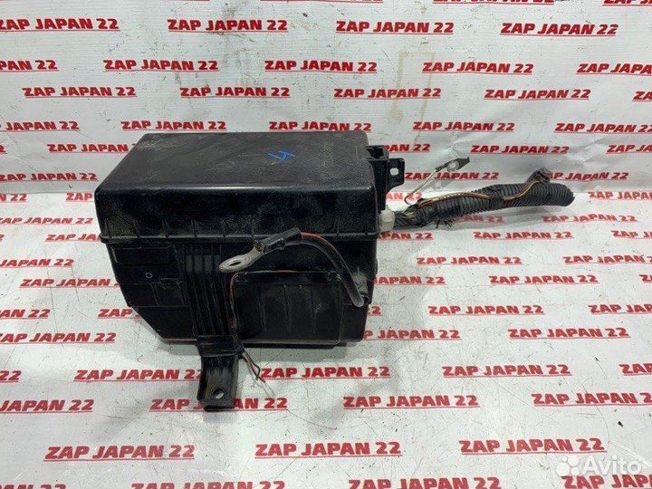 Блок предохранителей Toyota Town Ace Noah CR40