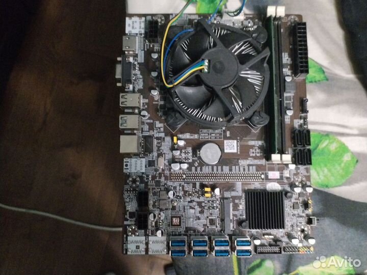 Материнская плата