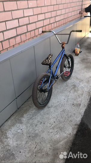 Трюковой велосипед BMX