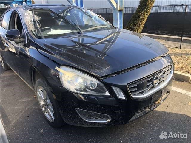 Разбор на запчасти Volvo S60 2010