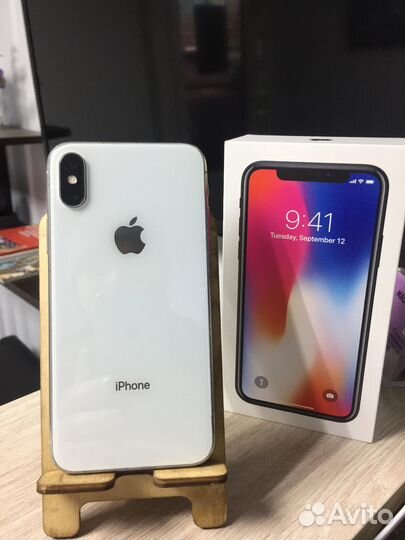 iPhone X, 64 ГБ
