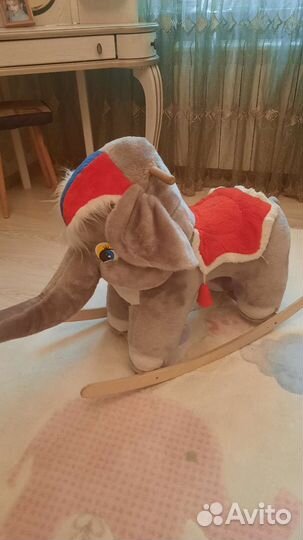 Слон-качалка