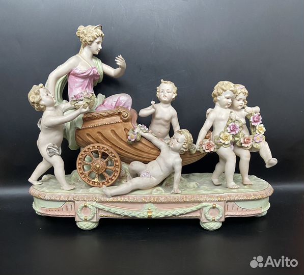 Статуэтка фарфор огромная композиция колесница пут