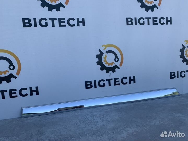 Молдинг задней правой двери Mercedes A2047300480